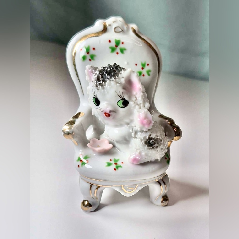 Cute Vintage MCM Cat Sugared Figurine Sugar Trim Kitty In Holly Berry Throne